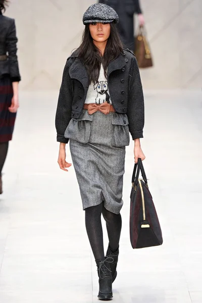 Look 14